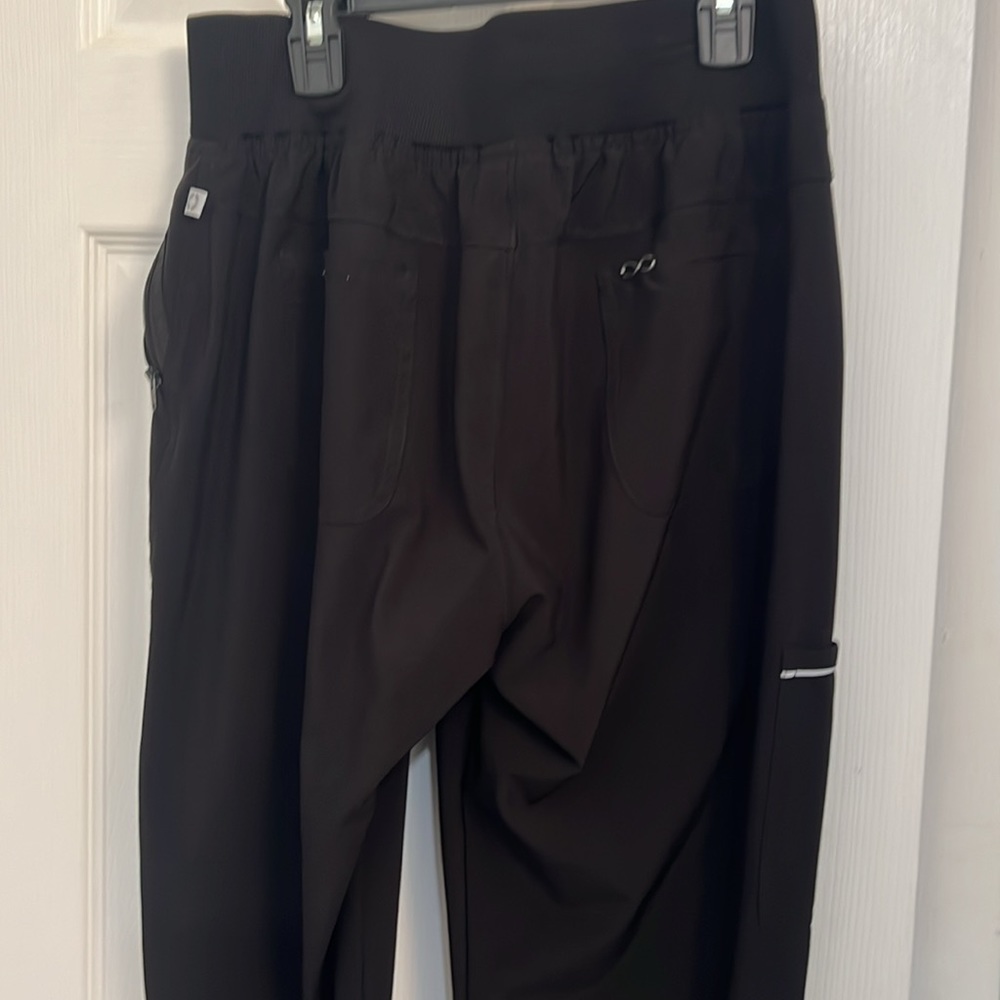Ladies scrub set Size M - Picture 7 of 8